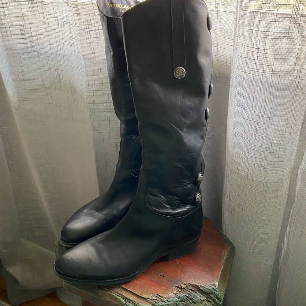Black tall leather boots. Sz 7